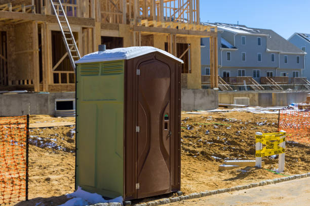 Best Portable bathroom rental  in Newark, OH