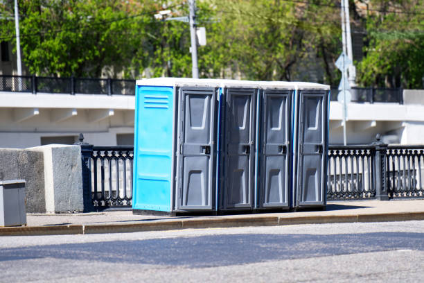 Best Porta potty rental near me  in Newark, OH